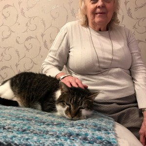 Weekly Lottery runner-up Julie and her cat Thomas